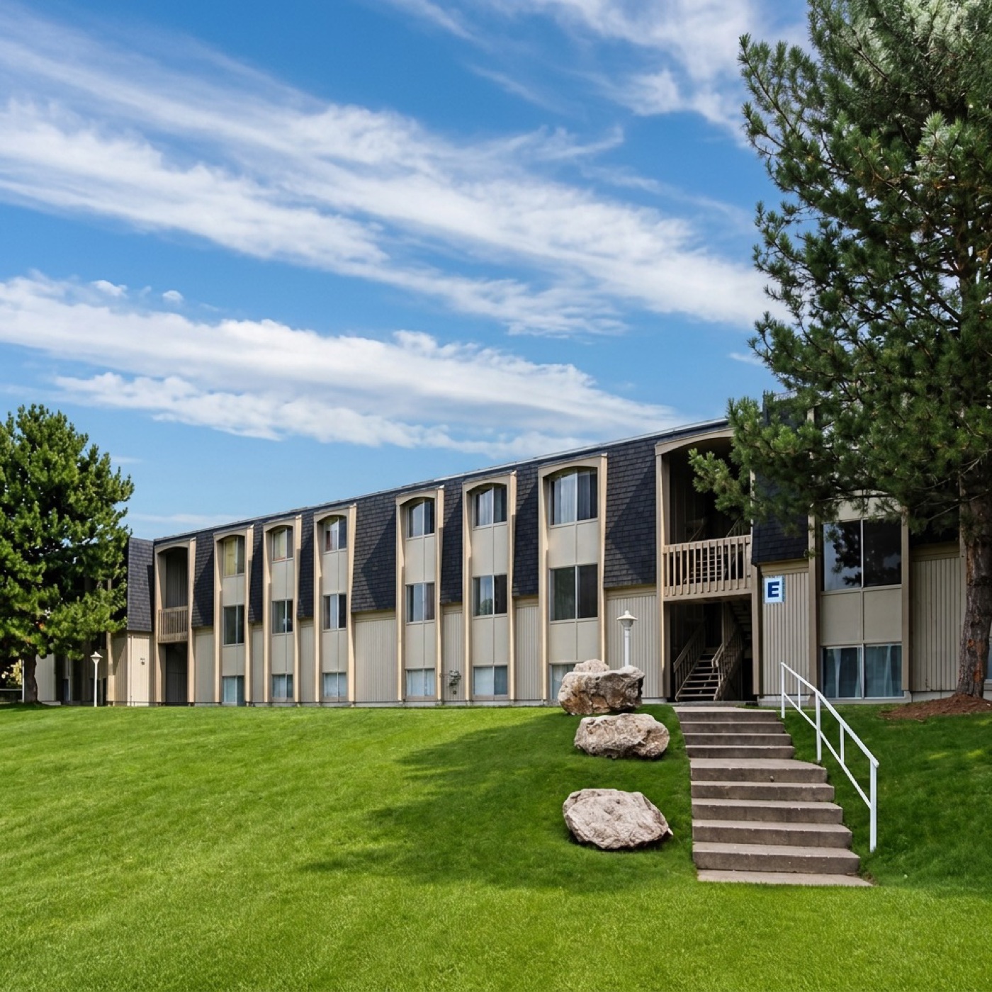 Lake Park Apartments building exterior